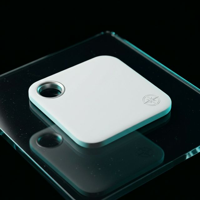 Pack de 4 Localizadores Bluetooth Tile Slim: Encuentra todo, desde llaves hasta mascotas